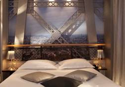 design-hotel-secret-de-Paris-chambre-eiffel-1