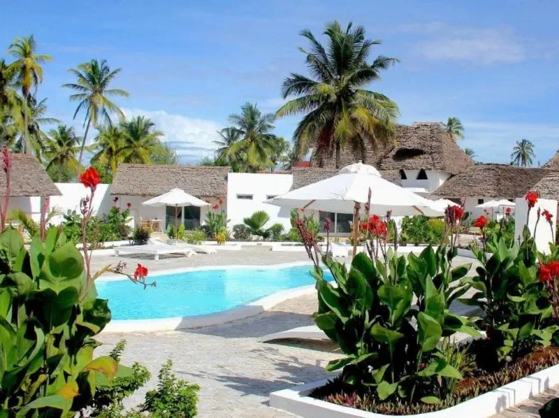 Swimming pool of Dhow Inn Hotel Zanzibar in Tanzania, a place to benefit from the health and wellbeing trend